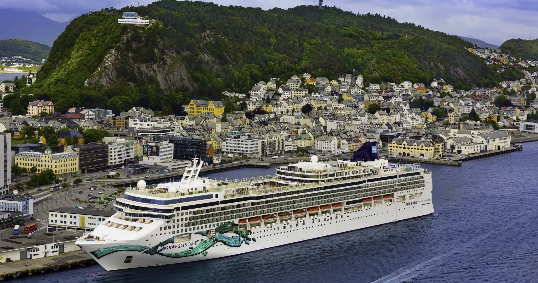 reservando-cruceros-ncl-barcos-jade