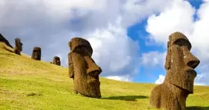 Vuelos de Santiago a Isla de Pascua