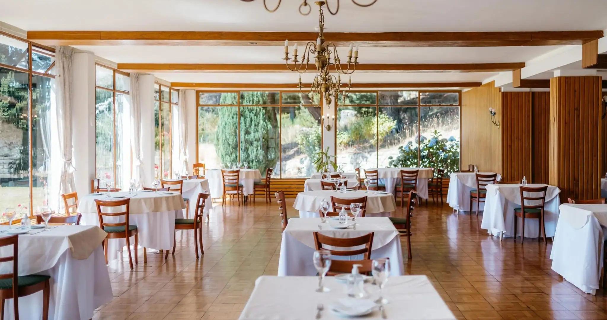 reservando-hoteles-argentina-bariloche-gran-hotel-panamericano-restaurante