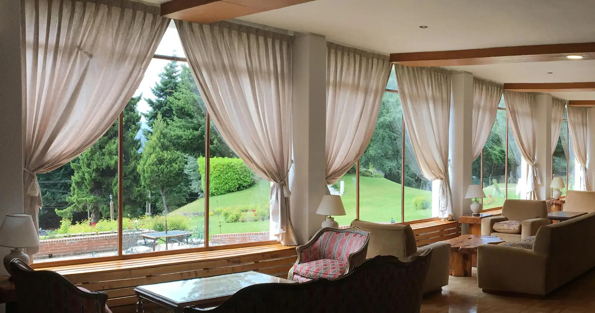 reservando-hoteles-argentina-bariloche-gran-hotel-panamericano-salon