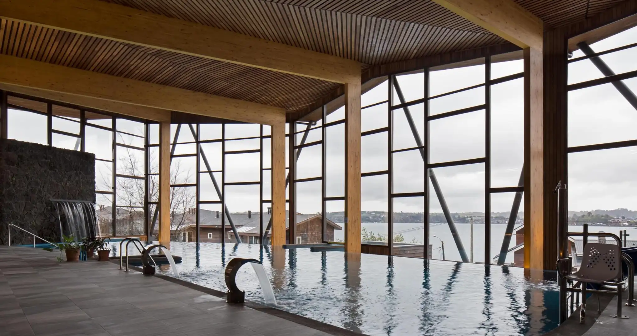 reservando-hoteles-chile-puerto-varas-cabana-del-lago-piscina