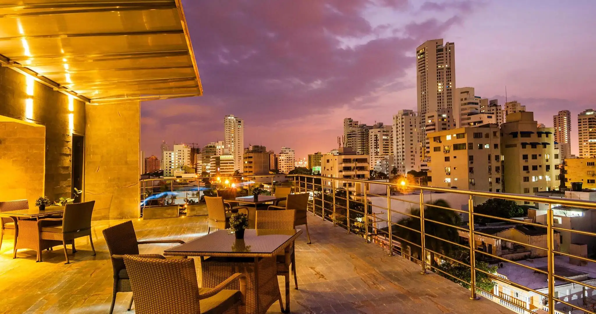 reservando-hoteles-colombia-cartagena-de-indias-oz-hotel-bar-2
